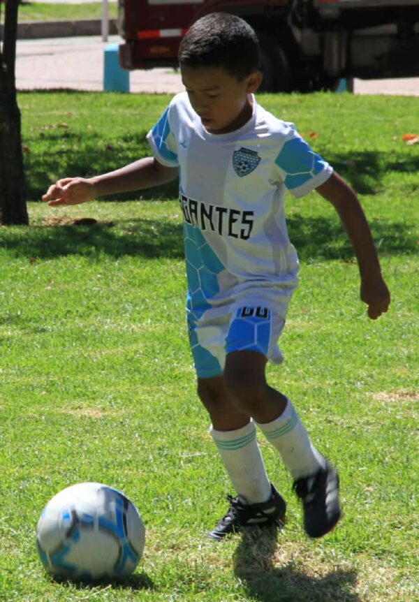 GIGANTES - Image 8
